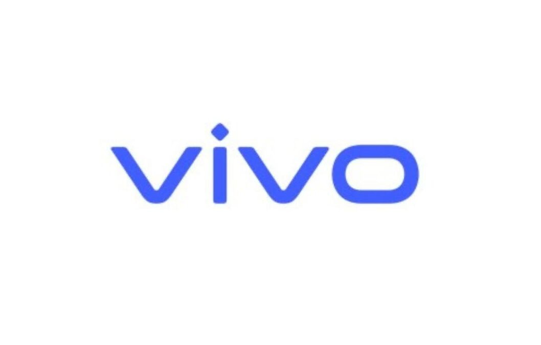 photo_6233243967936383477_y